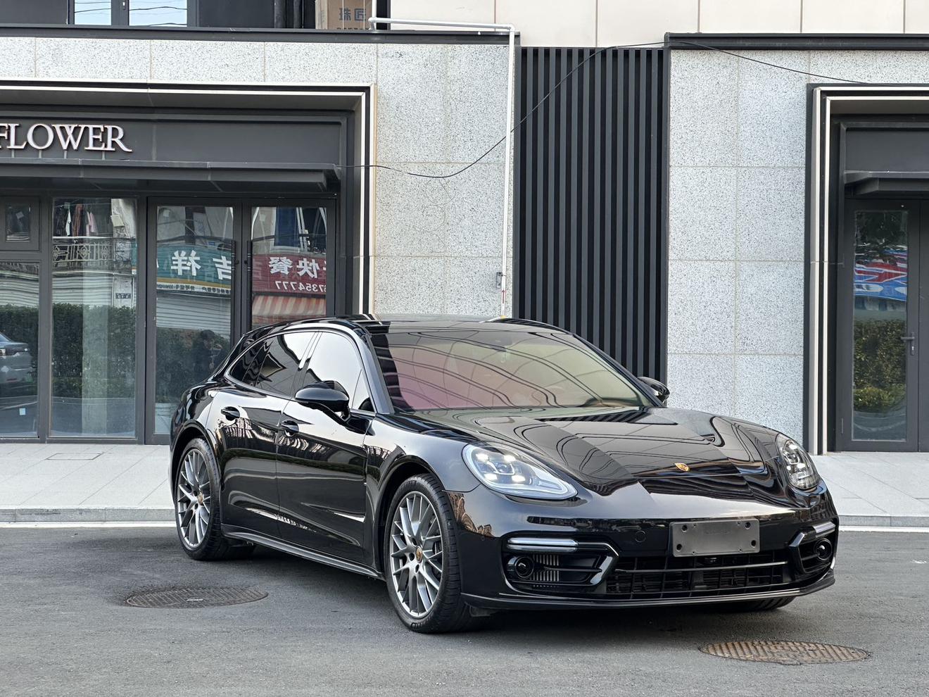 Porsche Panamera 2023 thumb 9
