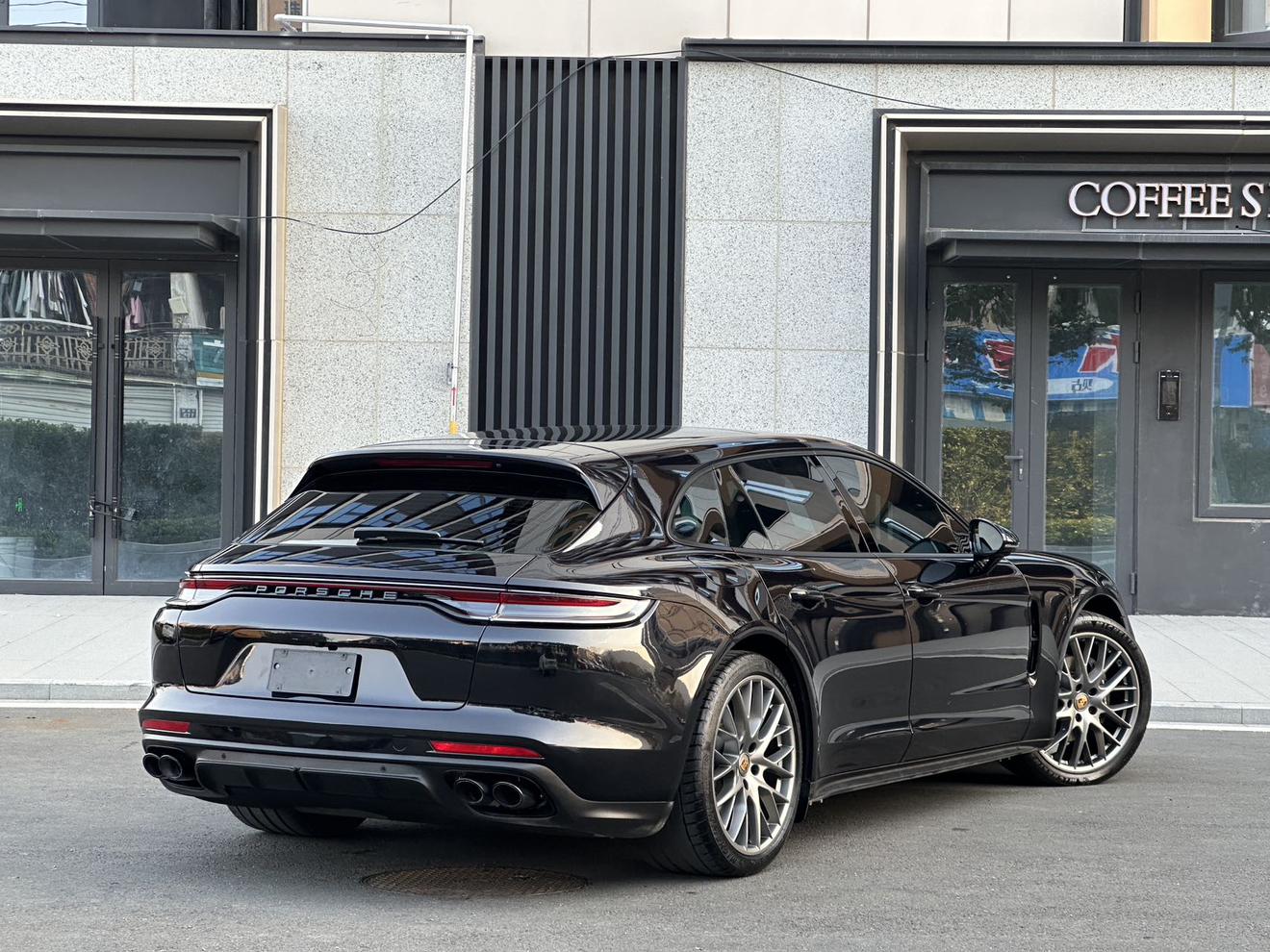 Porsche Panamera 2023 thumb 12