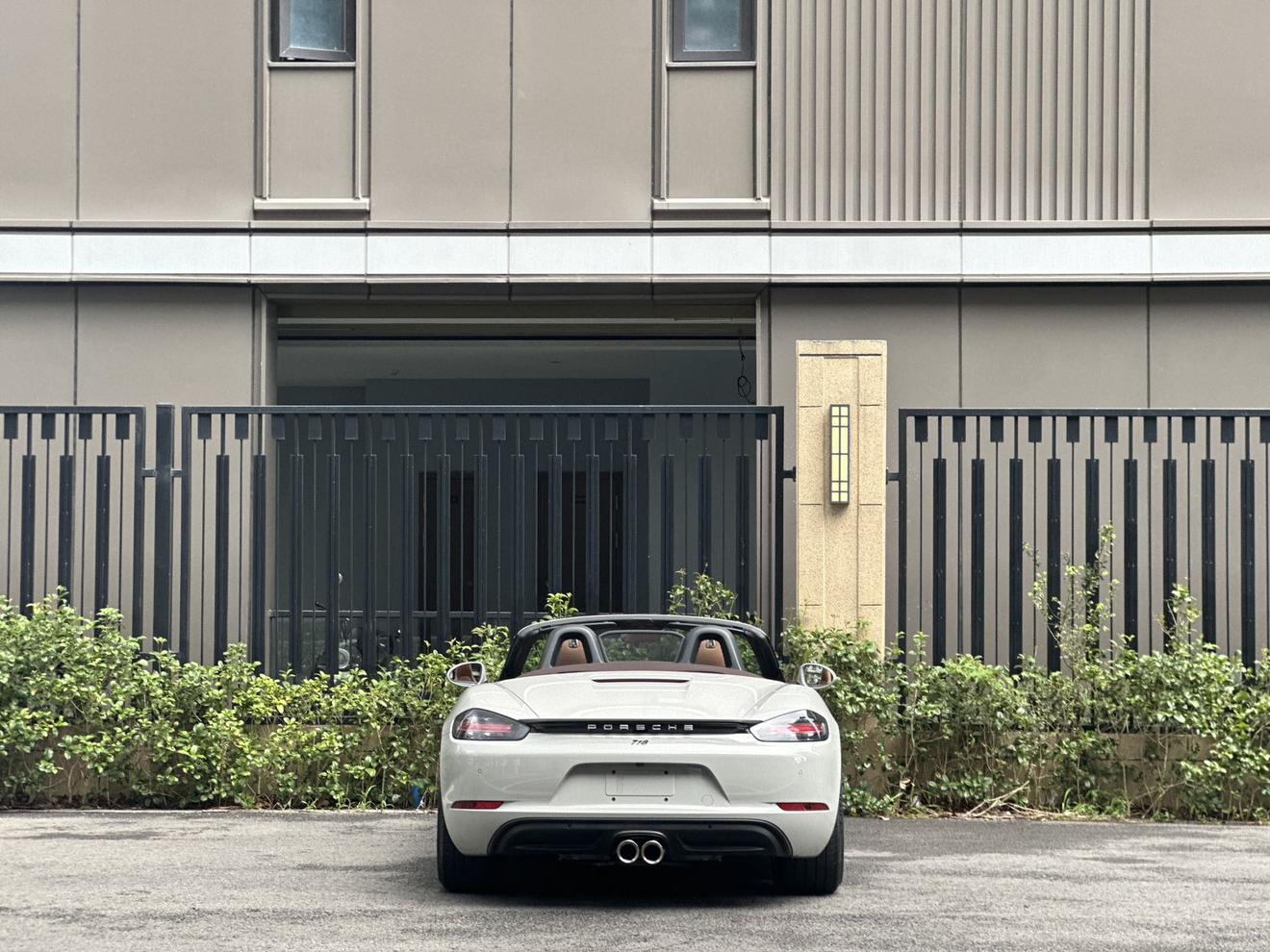 Porsche 718 2022 thumb 2