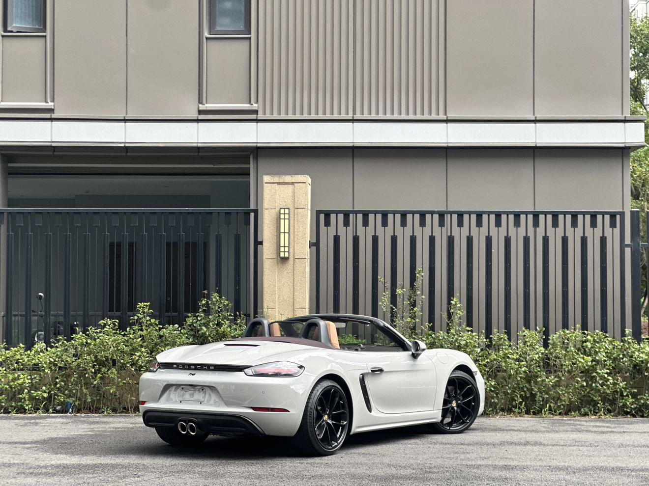 Porsche 718 2022 thumb 3