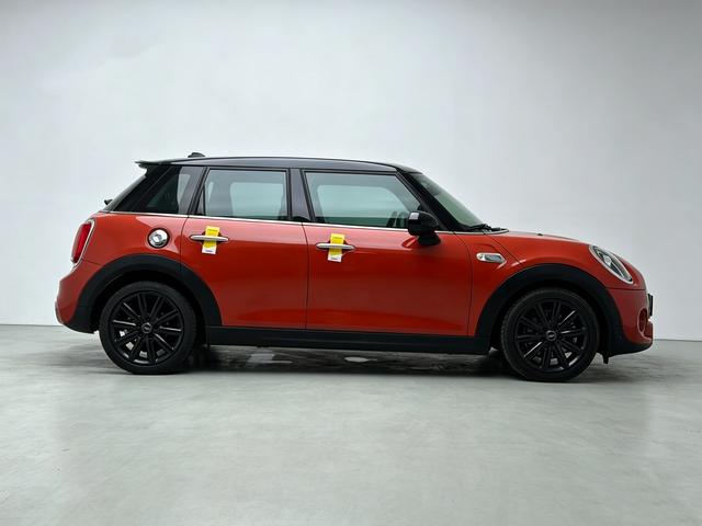 Mini Hatch 2018 thumb 6