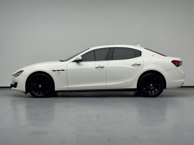 Maserati Ghibli 2021 thumb 2