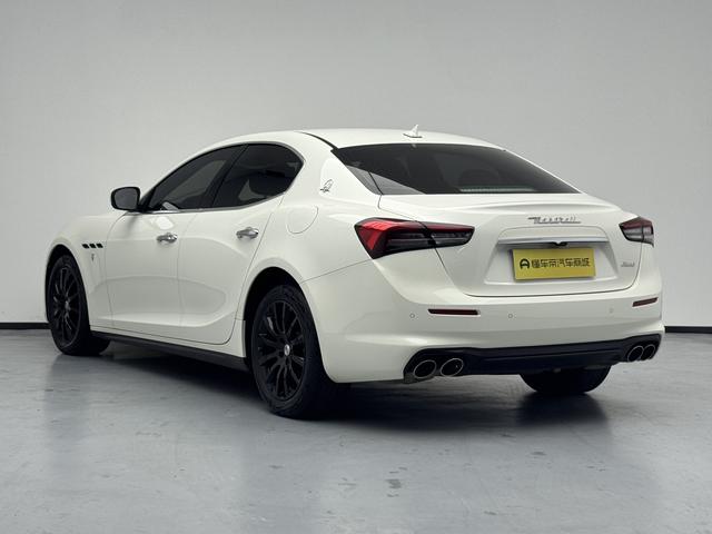 Maserati Ghibli 2021 thumb 3