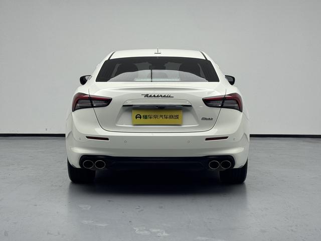 Maserati Ghibli 2021 thumb 4