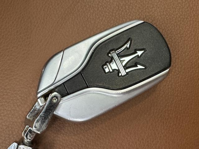 Maserati Ghibli 2021 thumb 9