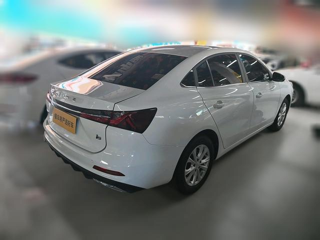 Roewe i5 2023 thumb 2