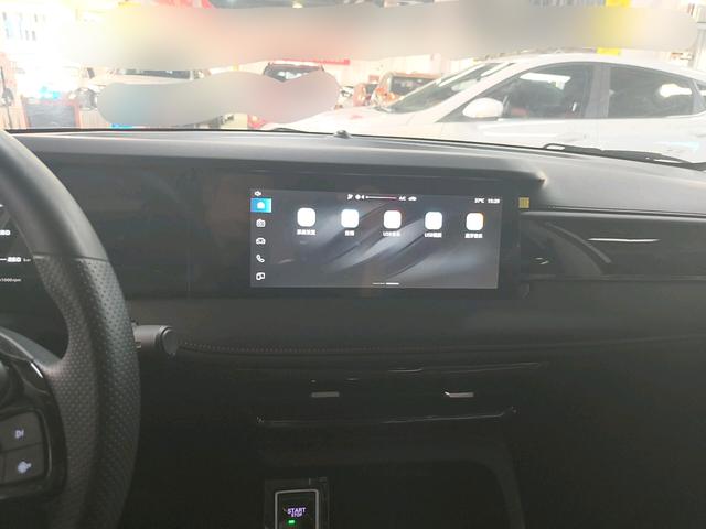 Roewe i5 2023 thumb 3