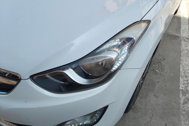 Hyundai Elantra 2015 thumb 2