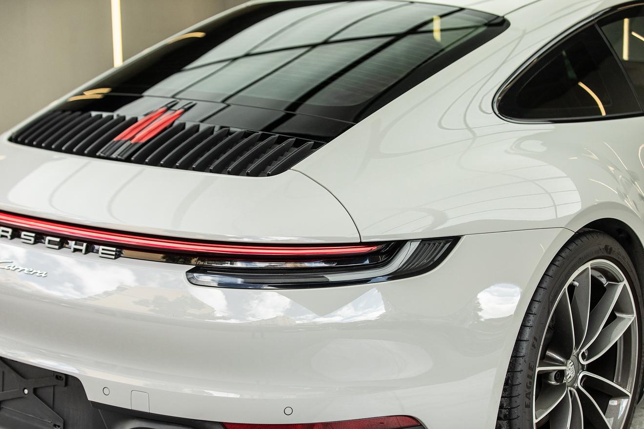 Porsche 911 2023 thumb 2