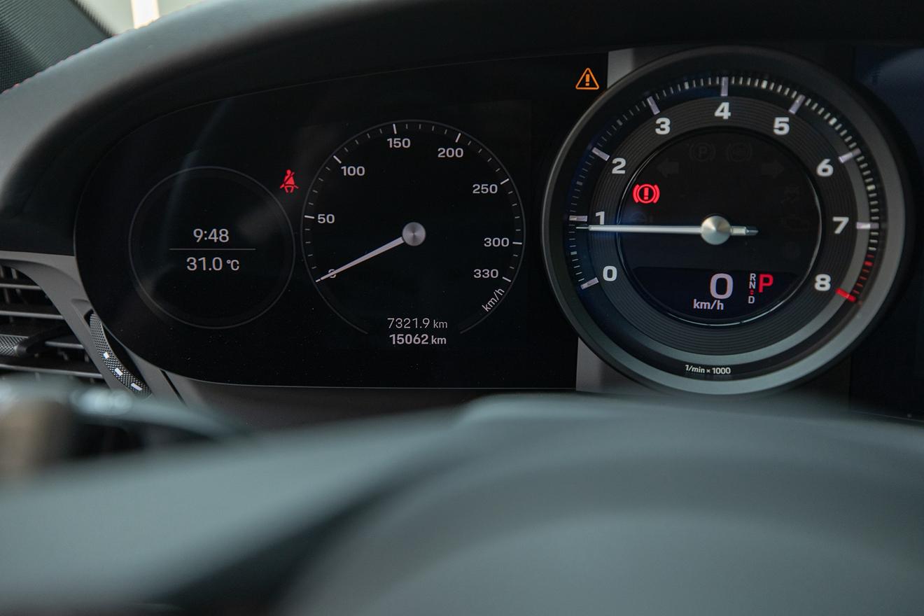Porsche 911 2023 thumb 10