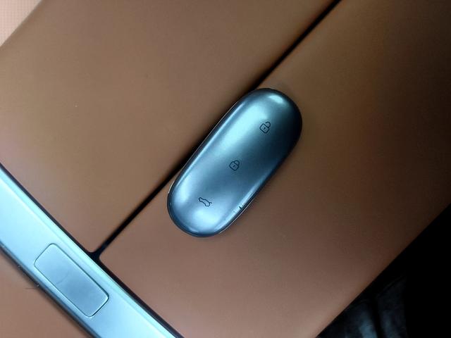 Lixiang (Li Auto) L9 2024 thumb 9