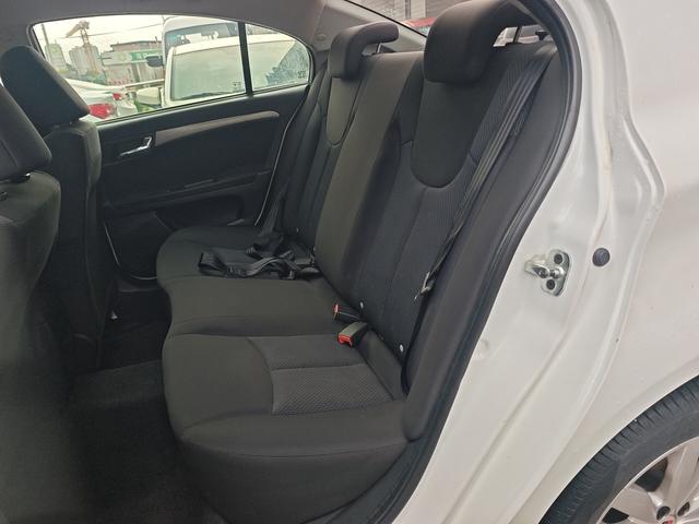 Roewe 350 2015 thumb 10