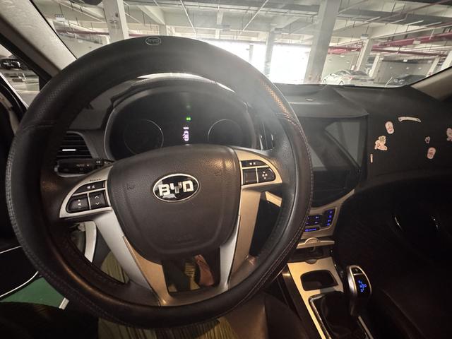 BYD E5 2017 thumb 8
