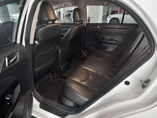 BYD E5 2017 thumb 10