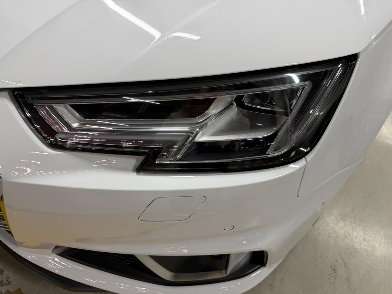 Audi A4 2019 thumb 5