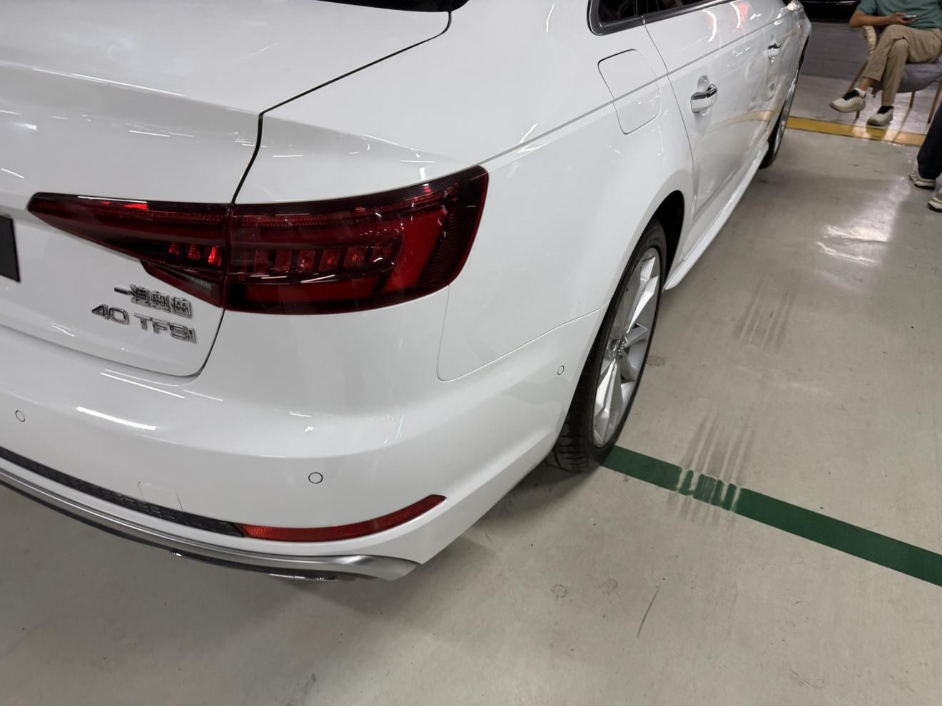 Audi A4 2019 thumb 9