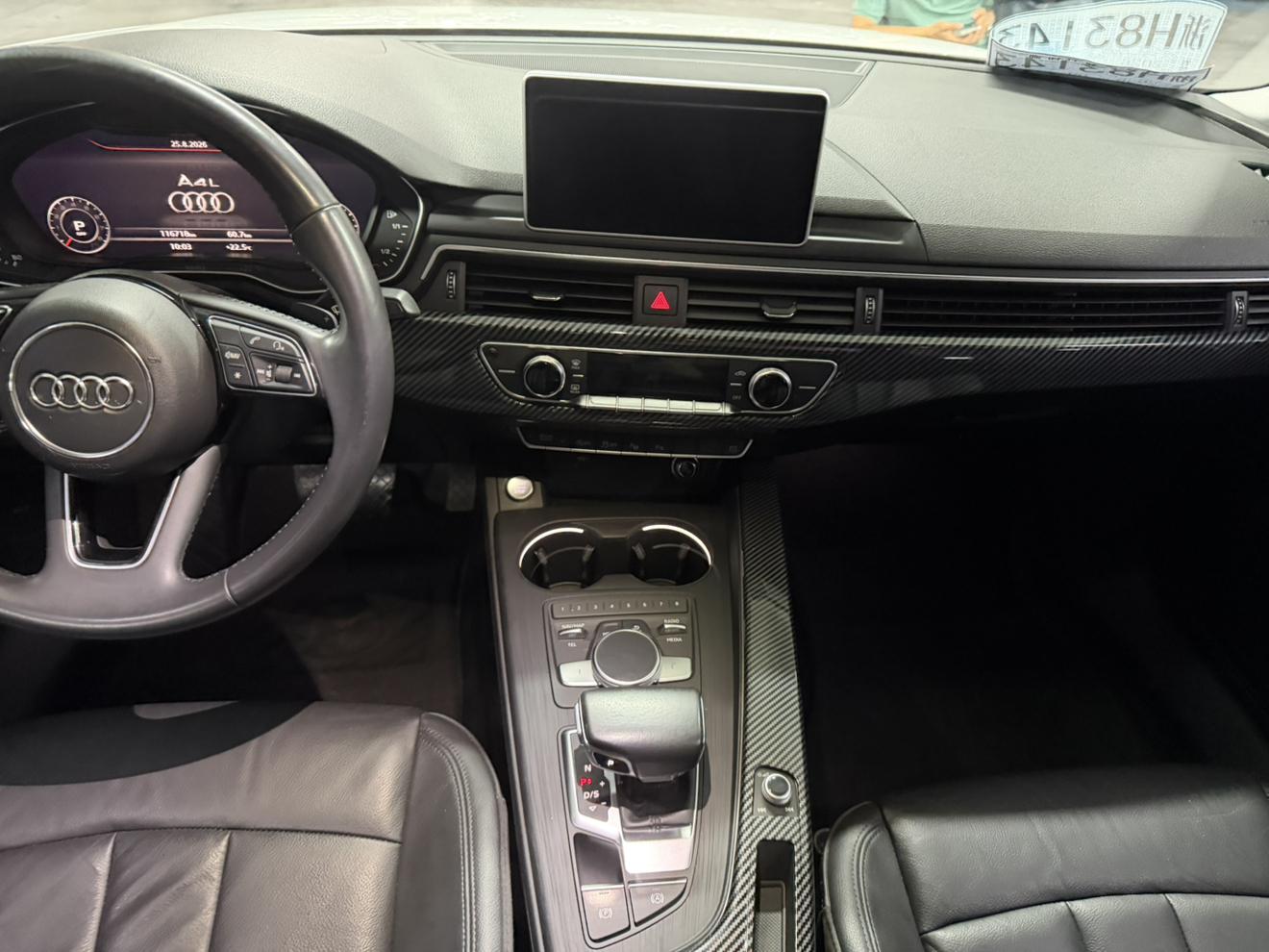 Audi A4 2019 thumb 10