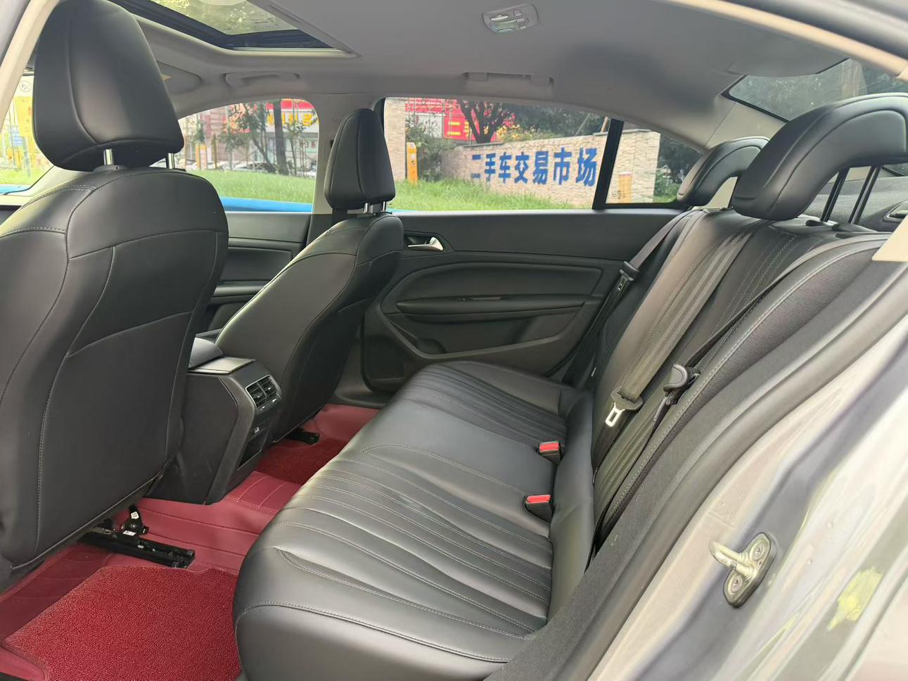 Peugeot 408 2022 thumb 6