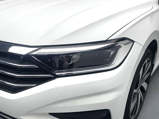 Volkswagen Sagitar 2021 thumb 10