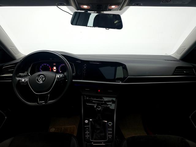 Volkswagen Sagitar 2021 thumb 12