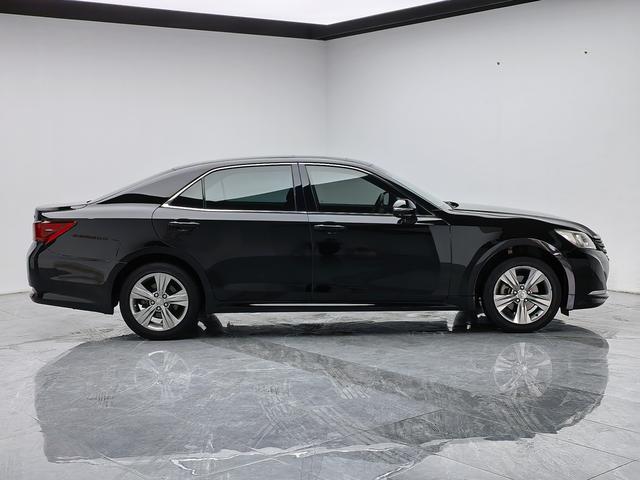 Toyota Crown 2015 thumb 6