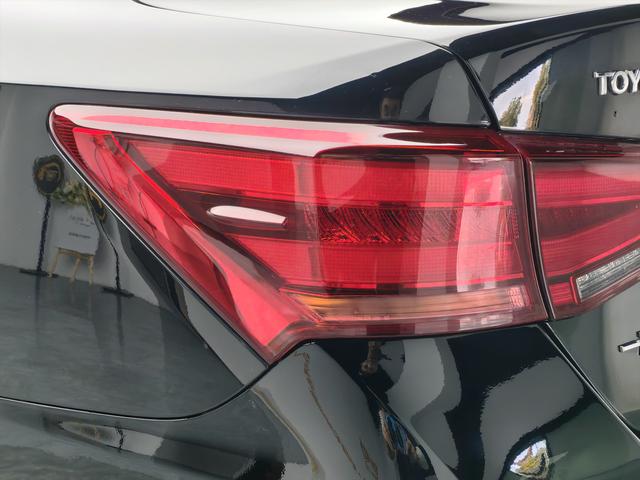Toyota Crown 2015 thumb 11