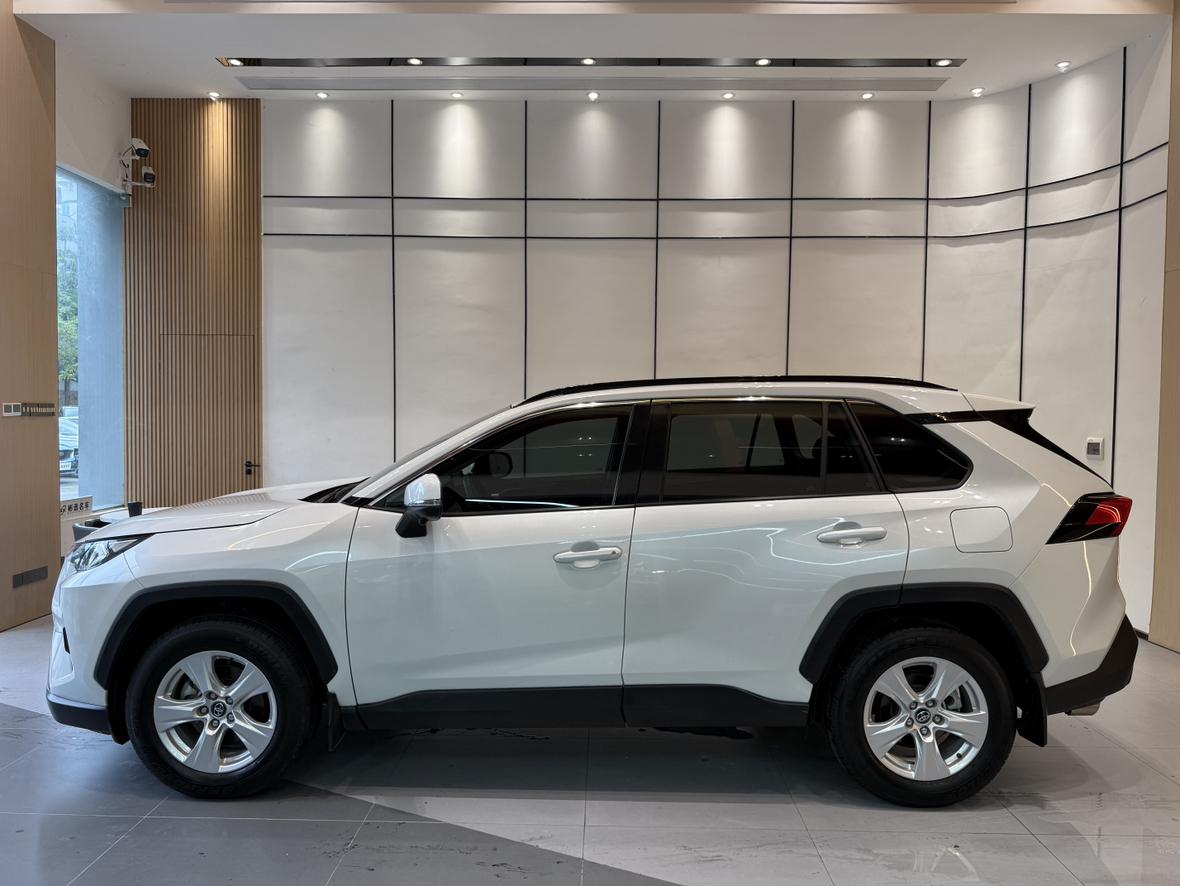 Toyota RAV4 2023 thumb 2