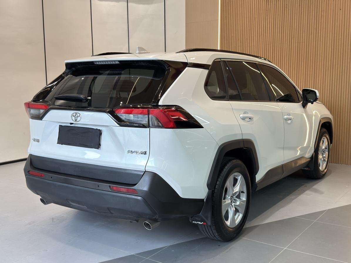 Toyota RAV4 2023 thumb 5