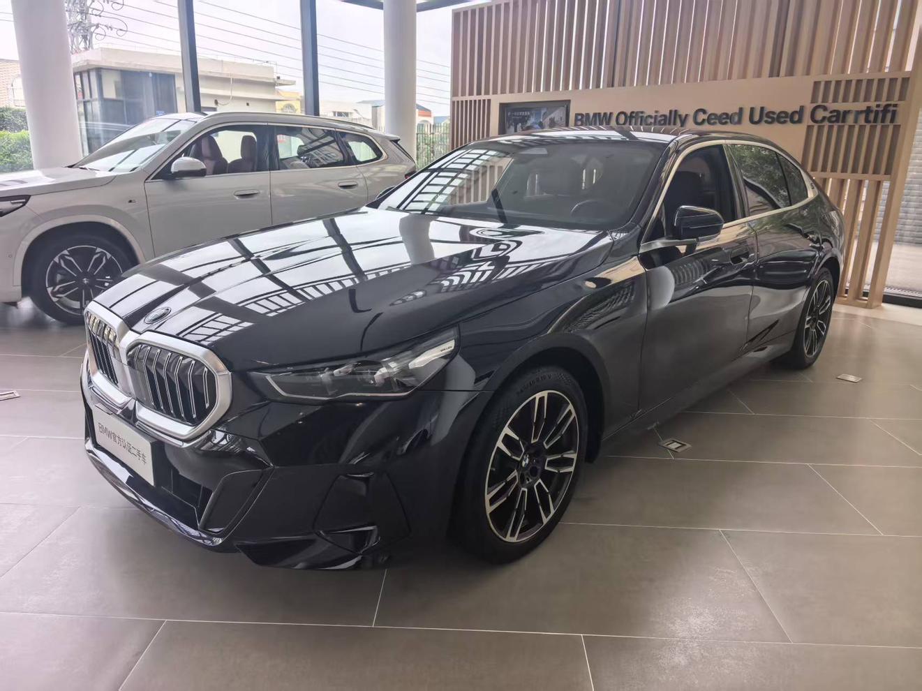 BMW 5 серии 2024 thumb 12