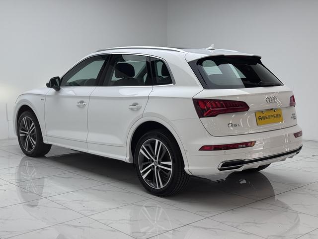 Audi Q5 2018 thumb 3