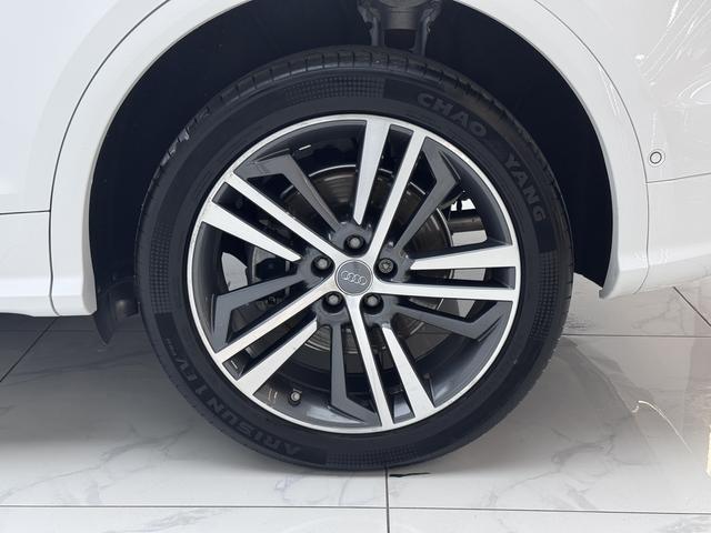 Audi Q5 2018 thumb 7