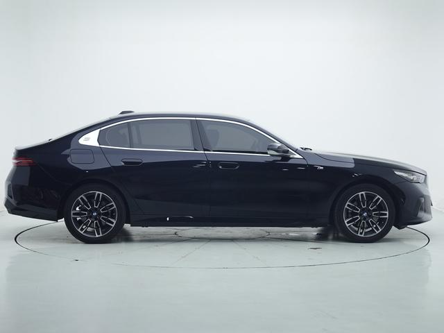 BMW 5 серии 2025 thumb 6