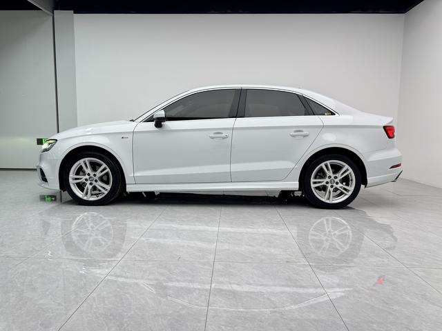 Audi A3 2020 thumb 2