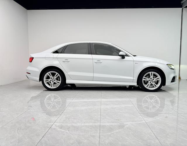 Audi A3 2020 thumb 6