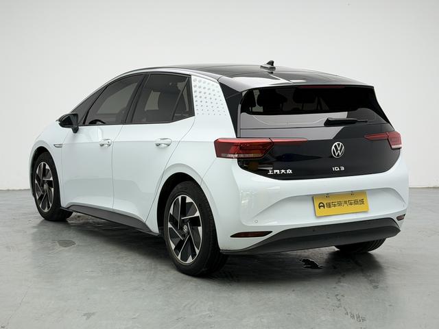 Volkswagen ID.3 2023 thumb 3