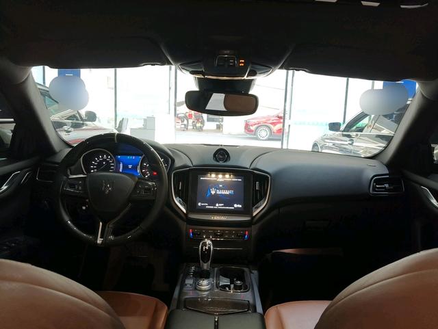 Maserati Ghibli 2018 thumb 3