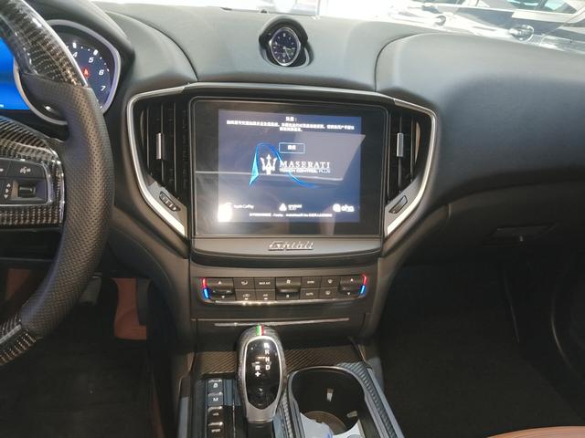 Maserati Ghibli 2018 thumb 4