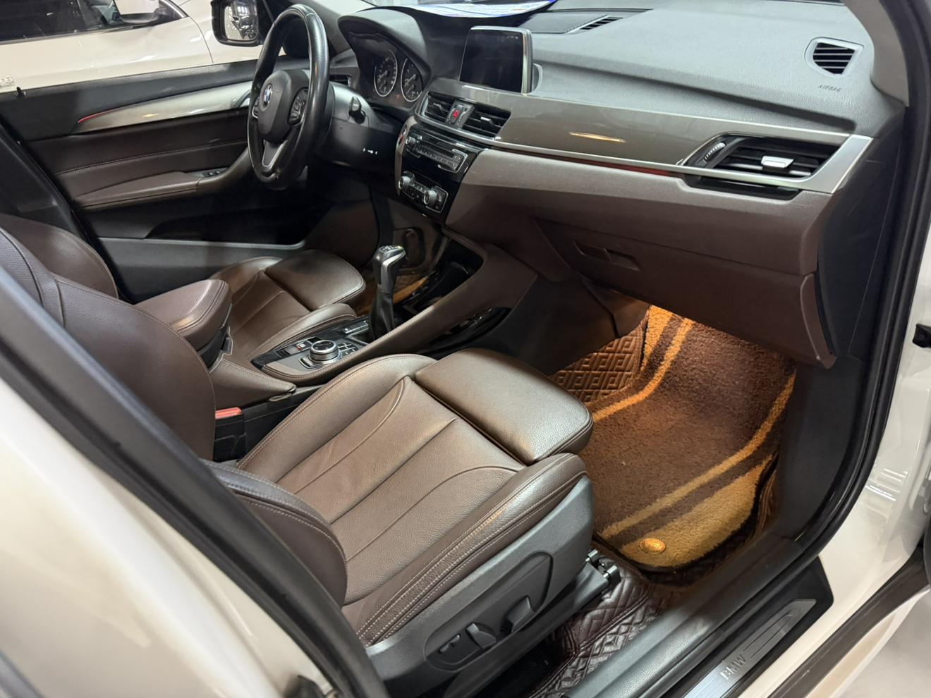BMW X1 2018 thumb 10