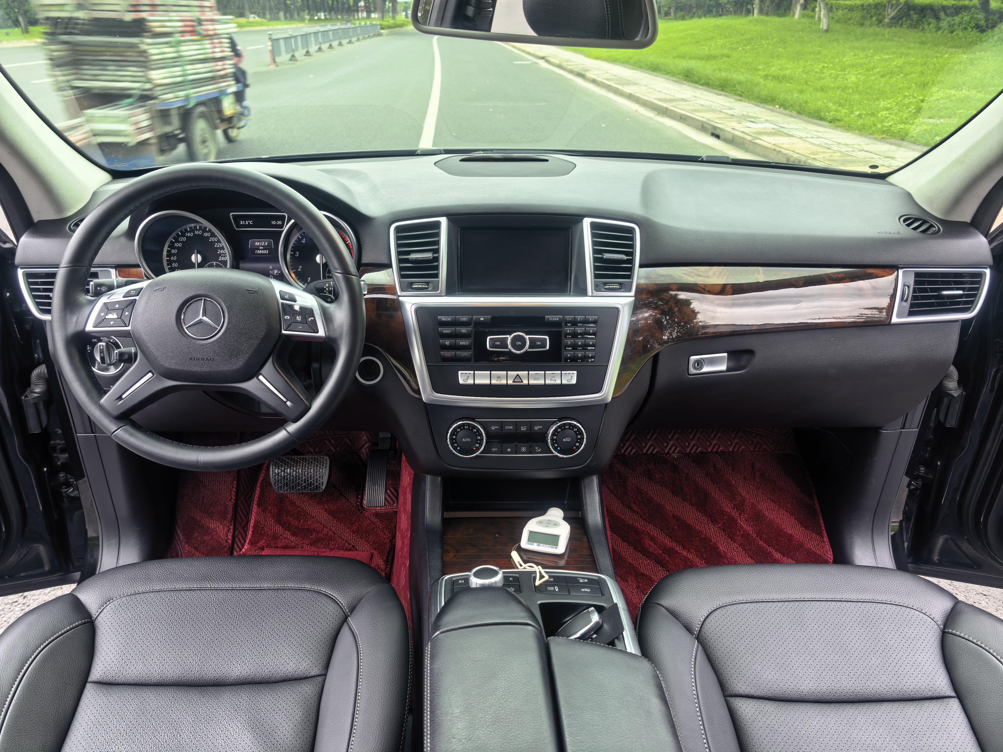 Mercedes-Benz M-Класс 2014 thumb 8