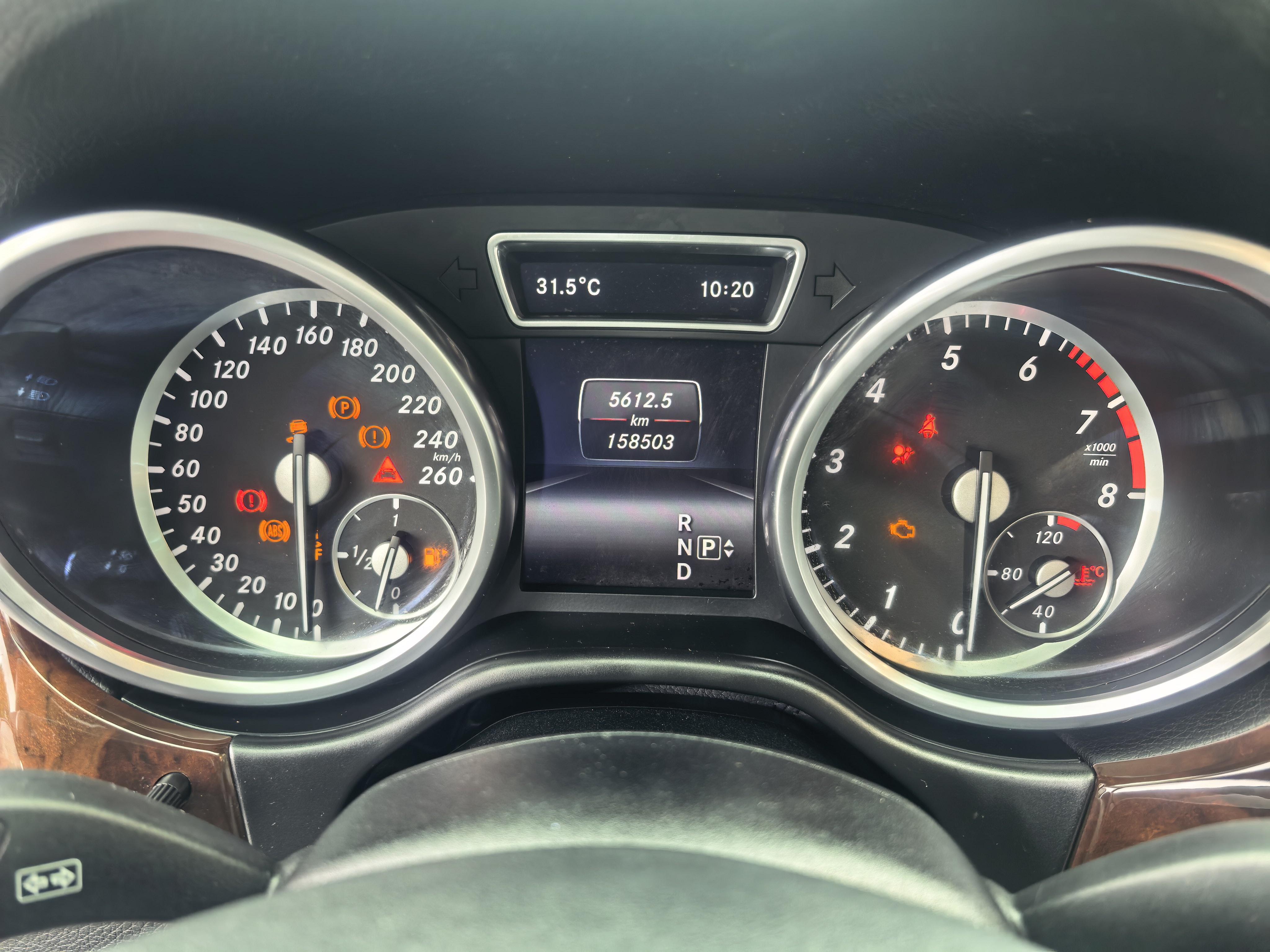 Mercedes-Benz M-Класс 2014 thumb 9