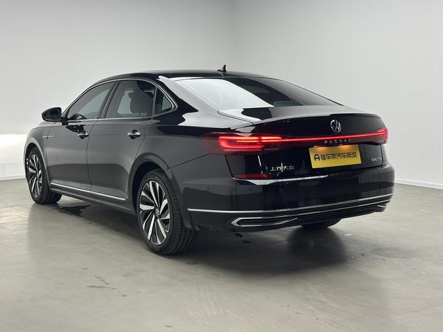 Volkswagen Passat (North America and China) 2023 thumb 3