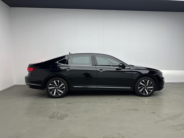 Volkswagen Passat (North America and China) 2023 thumb 6