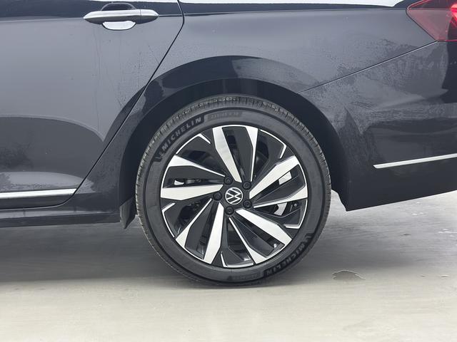 Volkswagen Passat (North America and China) 2023 thumb 7