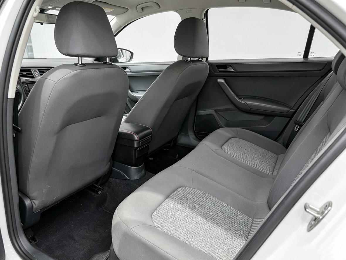 Volkswagen Santana 2021 thumb 7