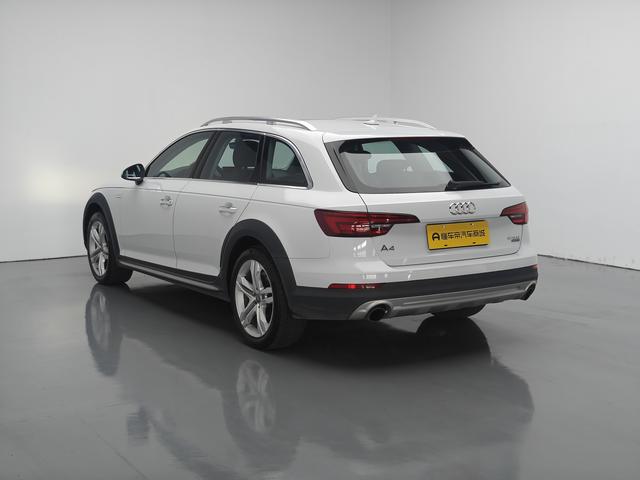 Audi A4 2019 thumb 3
