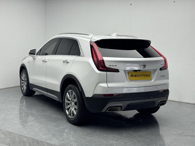 Cadillac XT4 2022 thumb 3