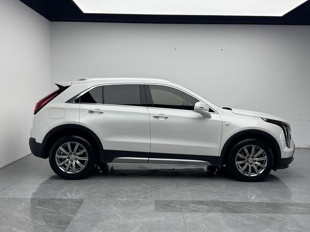 Cadillac XT4 2022 thumb 6