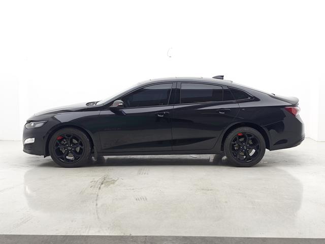 Chevrolet Malibu 2022 thumb 2