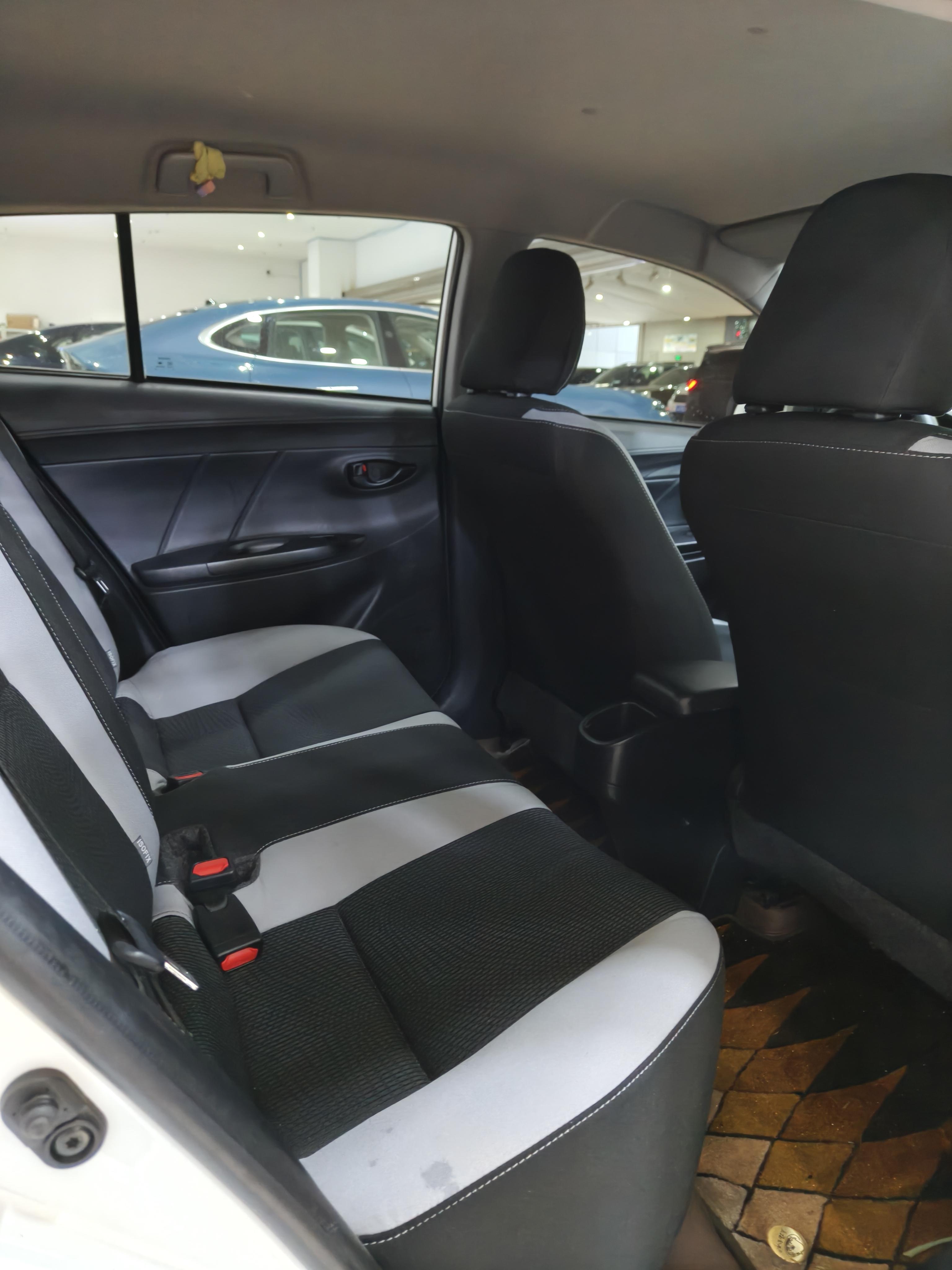 Toyota Yaris 2021 thumb 4