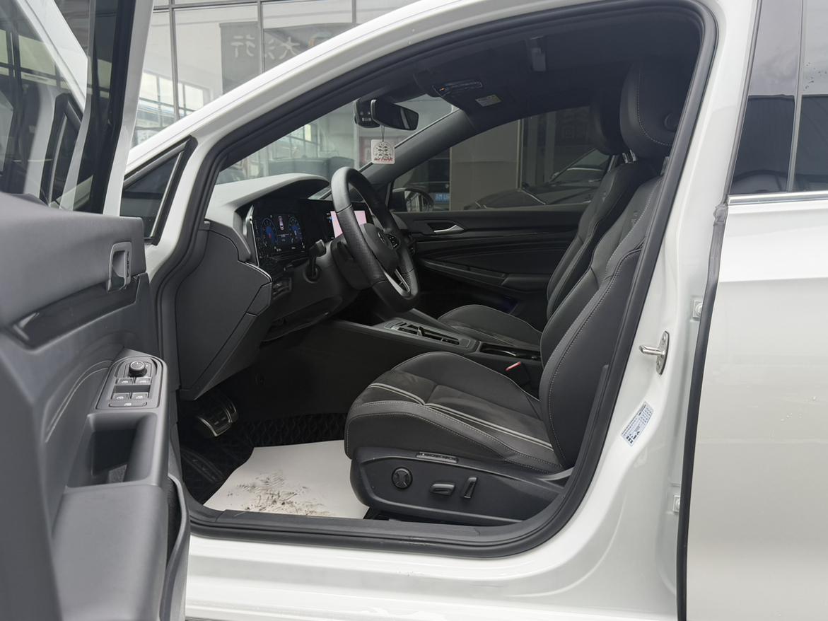 Volkswagen Golf Sportsvan 2021 thumb 9